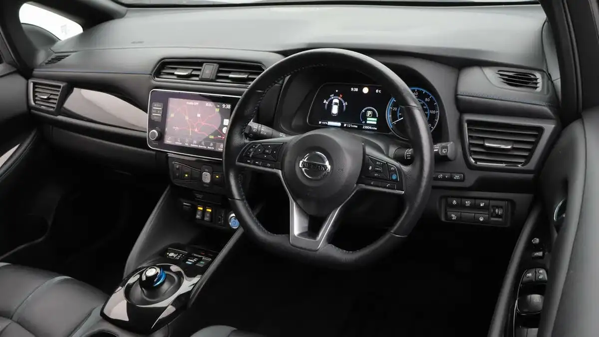 2021-nissan-leaf-e-tekna-big-9