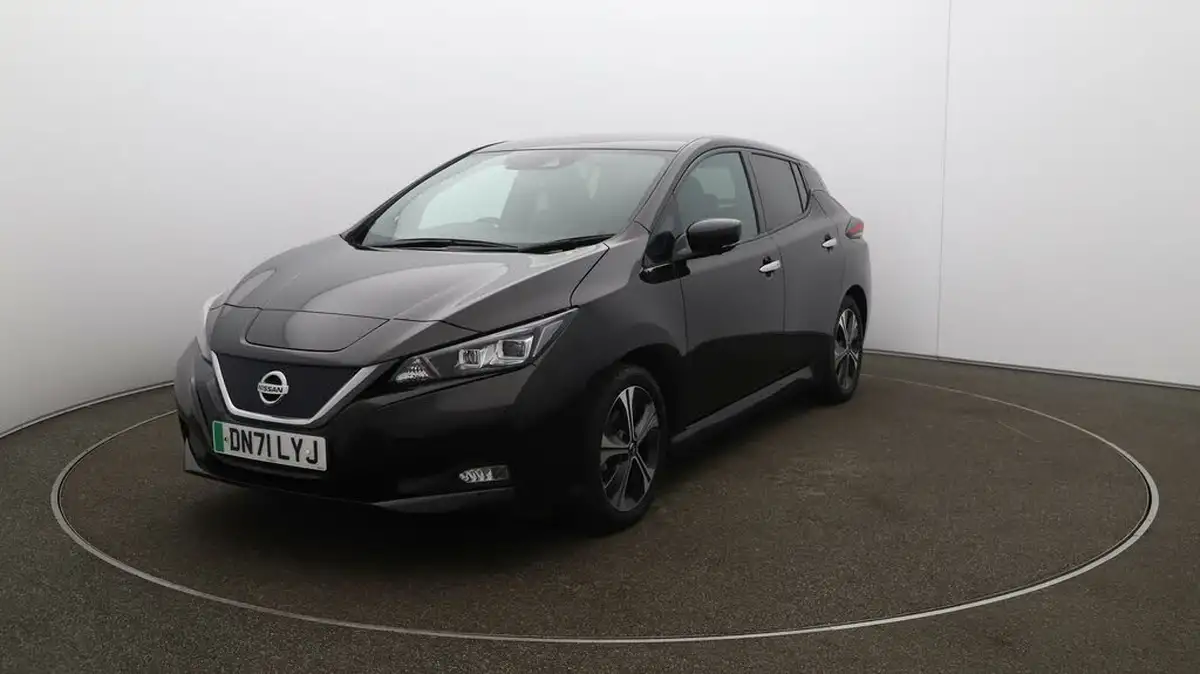 2021-nissan-leaf-e-tekna-big-30