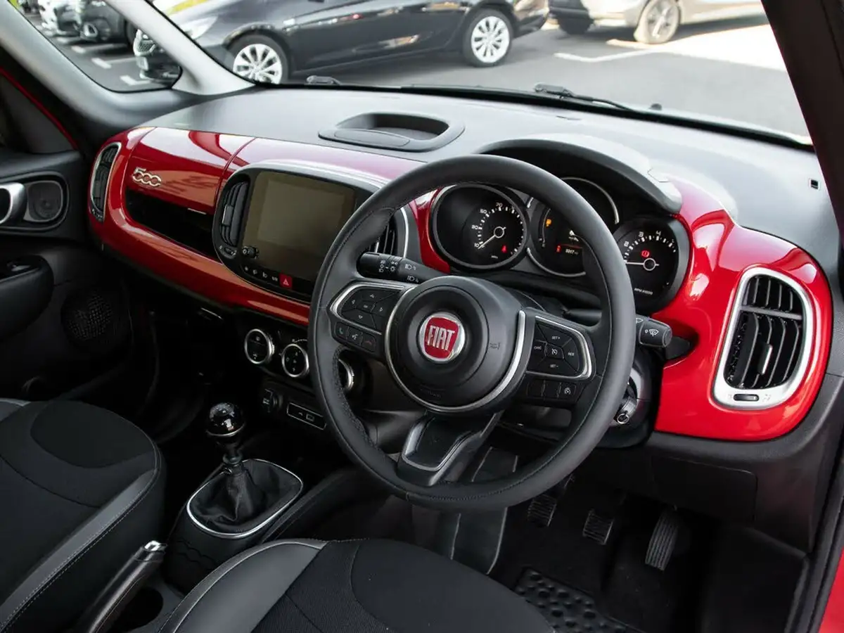 2018-fiat-500l-14-cross-big-3