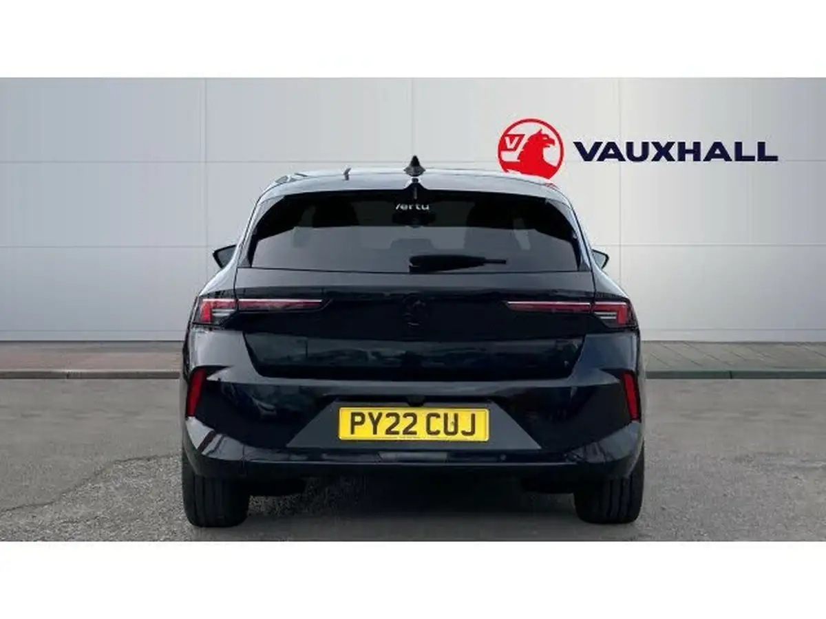 2022-vauxhall-astra-12-turbo-gs-line-hatchback-big-5