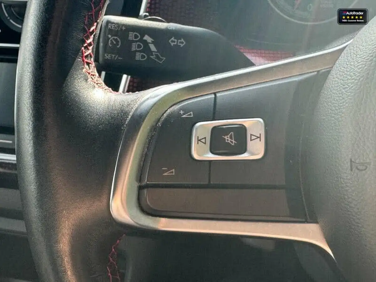 2020-volkswagen-up-10-gti-3d-big-10