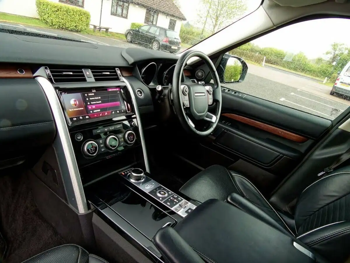 2018-land-rover-discovery-30td6-hse-luxury-big-30