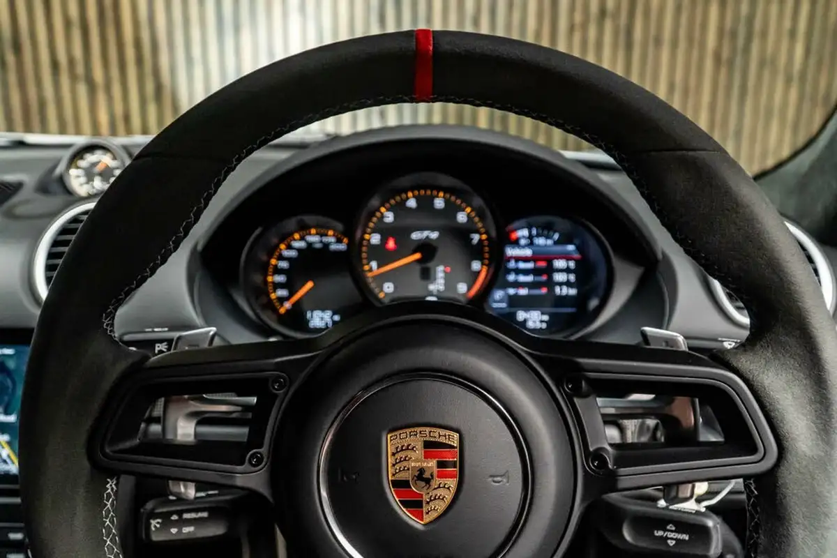 2023-porsche-cayman-718-40-cayman-gt4-pdk-big-32