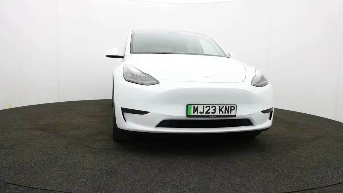 2023-tesla-model-y-e-rwd-big-45