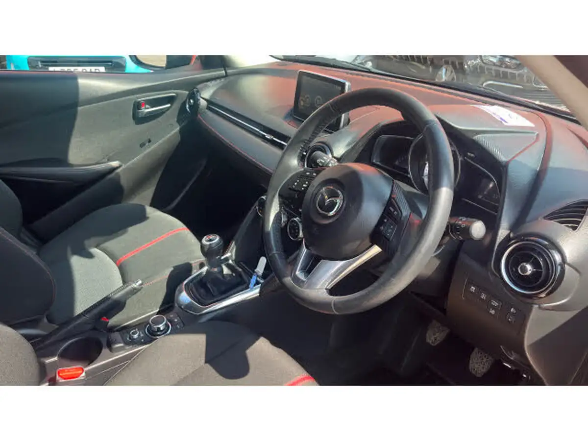 2017-mazda-mazda2-15-sport-nav-90ps-big-10