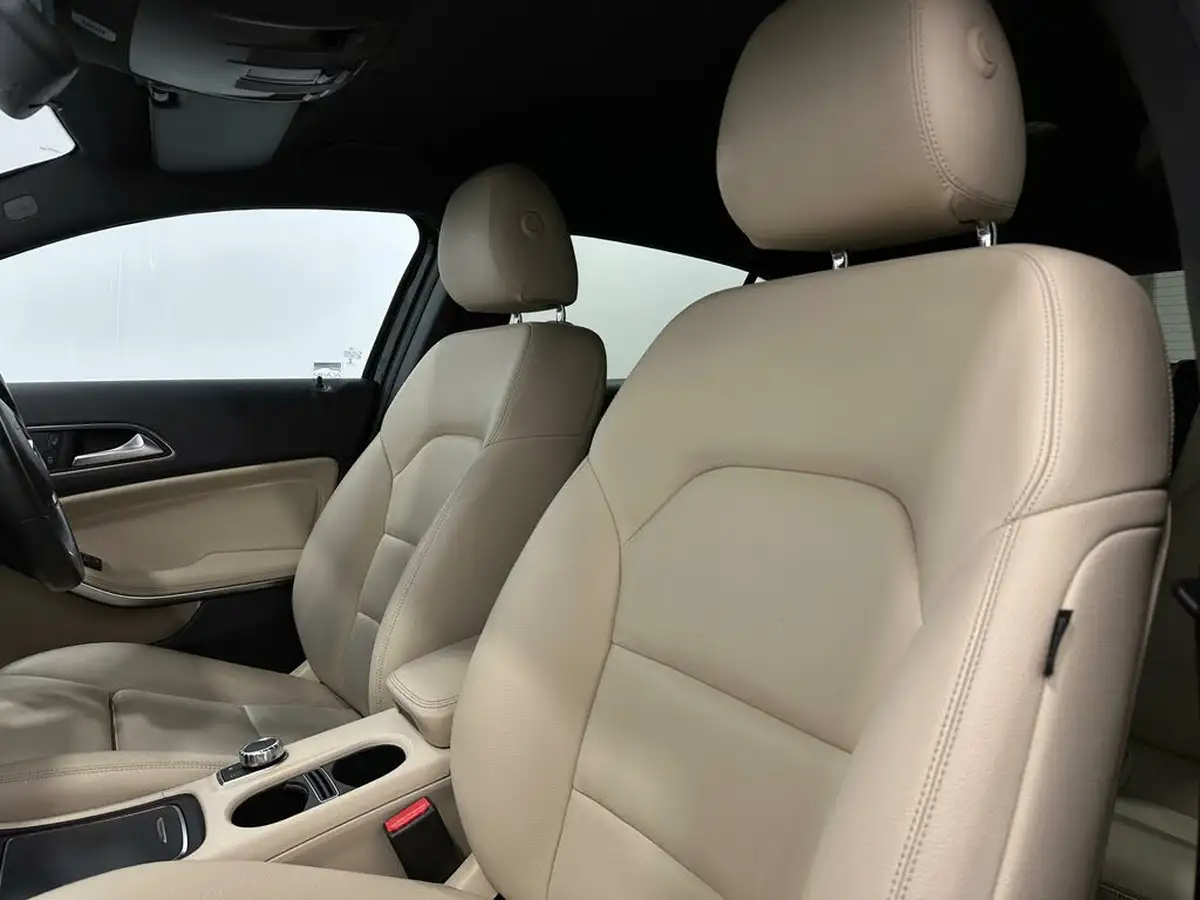2017-mercedes-benz-gla-class-21d-gla-200d-se-executivess-7g-dct-big-33