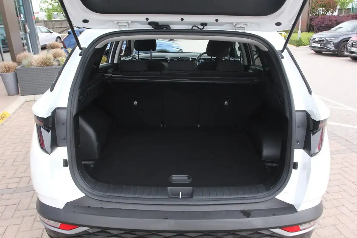 2021-hyundai-tucson-16-t-gdi-se-connect-150ps-48-volt-mhev-big-13