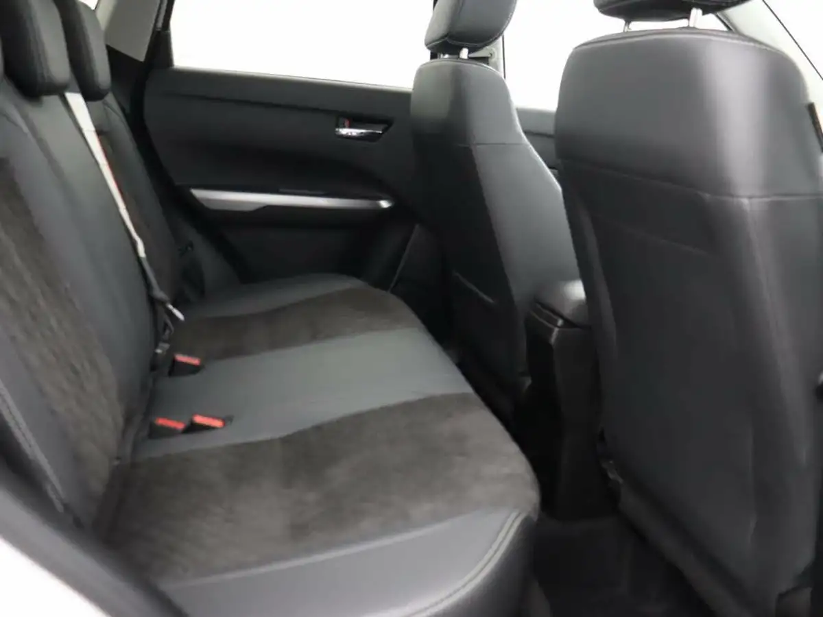 2021-suzuki-vitara-14-boosterjet-sz5-big-23