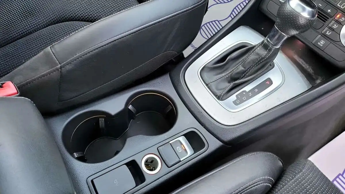 2014-audi-q3-20td-quattro-s-line-plus-177ps-tronic-big-15