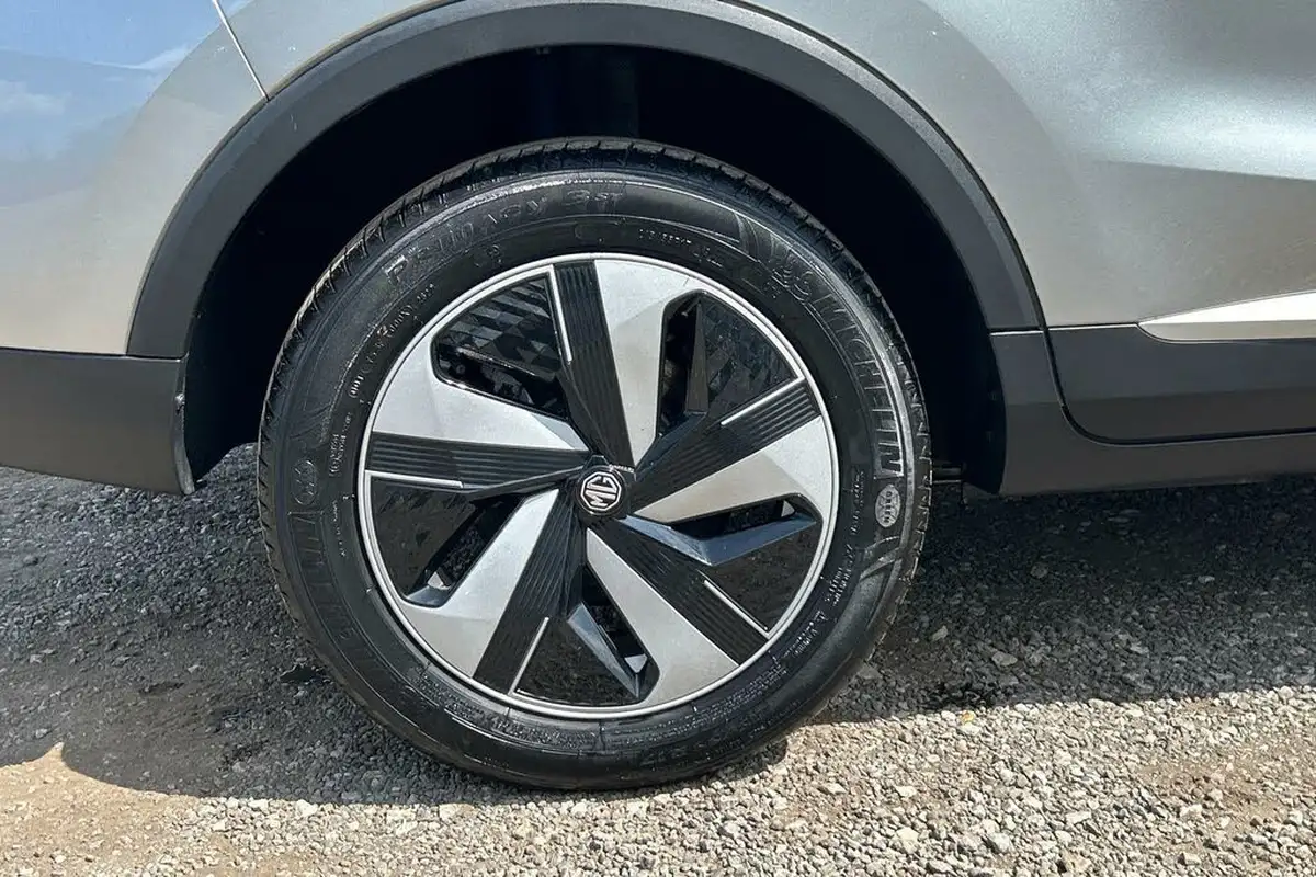 2022-mg-zs-suv-e-trophy-ev-176ps-big-13