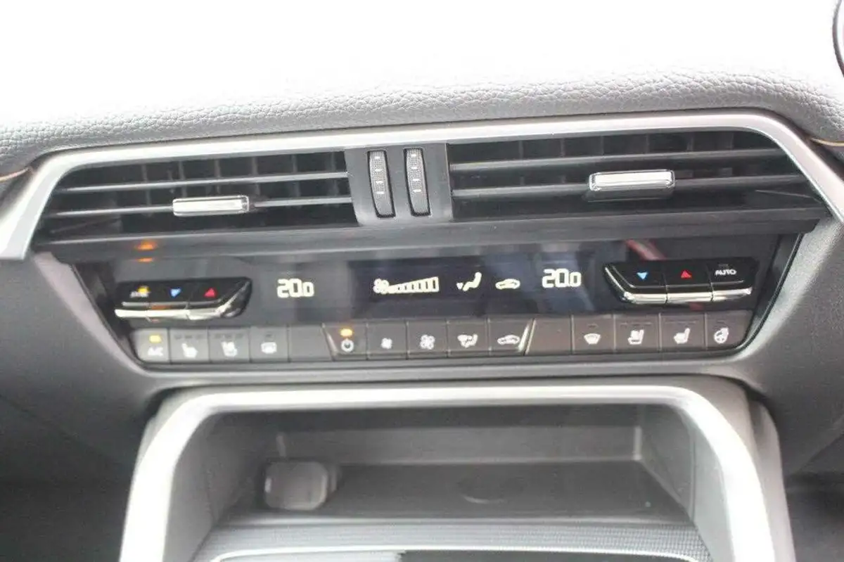 2024-mazda-cx-60-25-e-skyactiv-exclusive-line-big-30