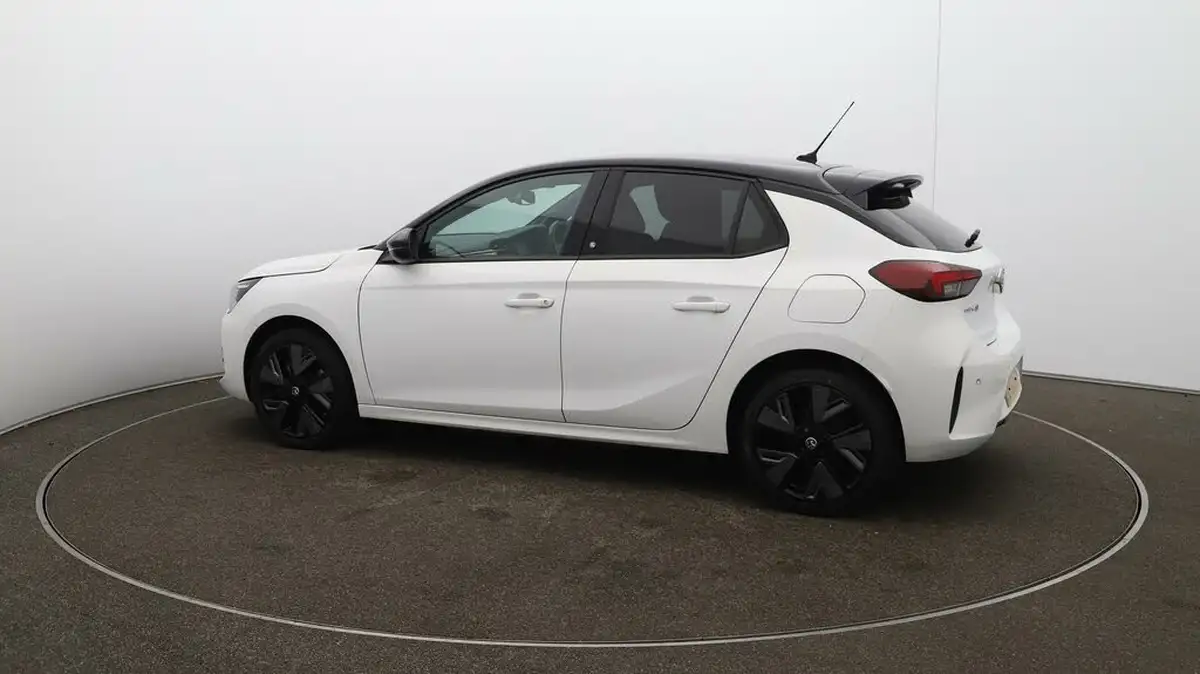 2022-vauxhall-corsa-e-sri-premium-big-38
