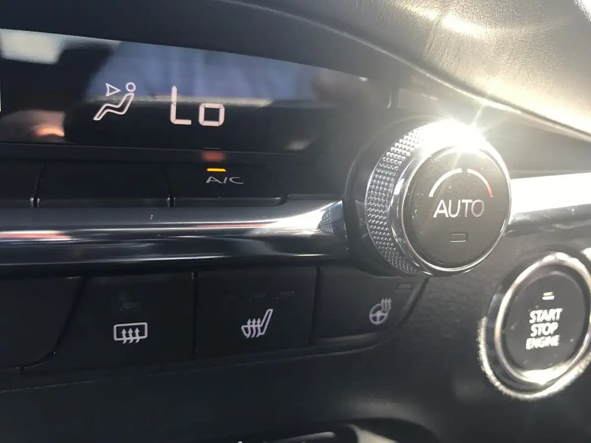 2019-mazda-mazda3-20-gt-sport-tech-122ps-hatchback-5d-big-20