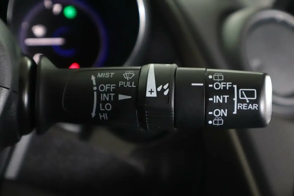 2013-honda-civic-18-se-auto-big-23