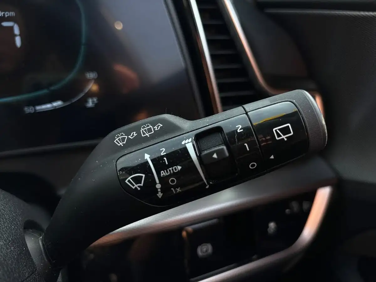 2024-kia-sportage-16-t-gdi-gt-line-157bhp-48v-dct-big-30