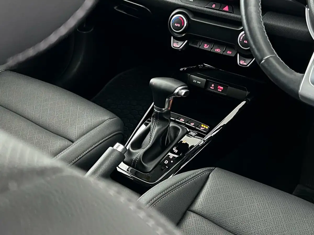 2018-kia-rio-14-3-big-38
