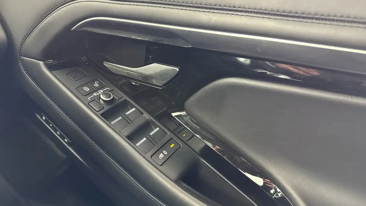 2020-land-rover-range-rover-evoque-20-d240-r-dynamic-hse-big-23