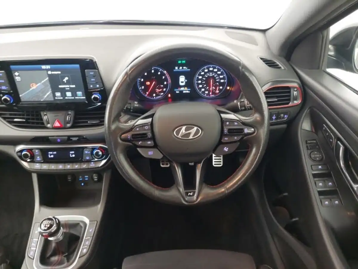 2019-hyundai-i30-n-20-t-gdi-n-performance-fastback-big-10