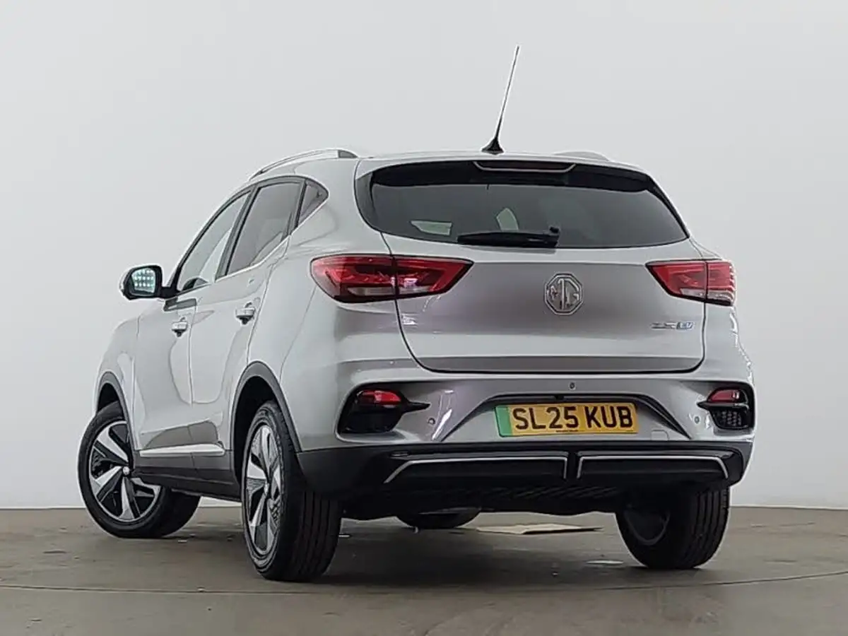 2025-mg-zs-suv-e-trophy-connect-ev-176ps-big-1