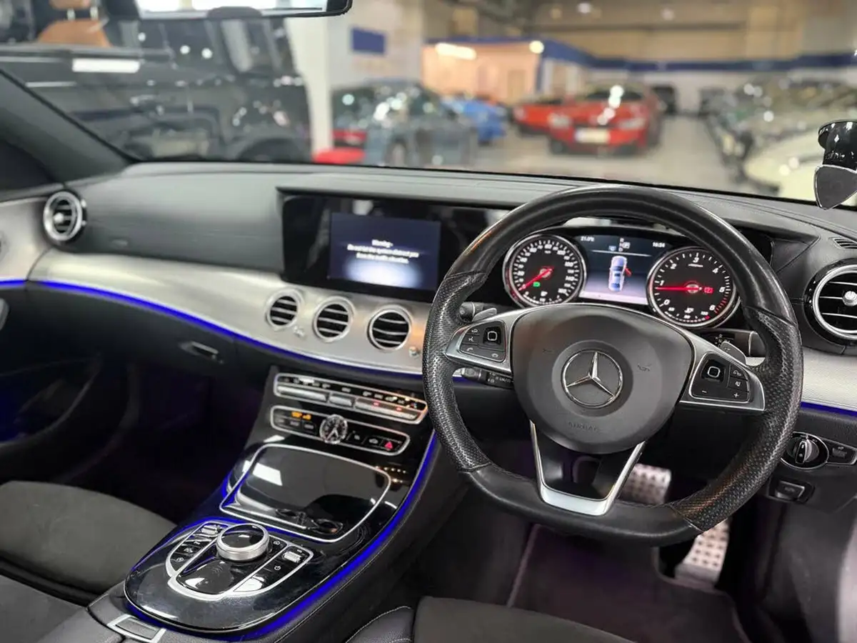 2017-mercedes-benz-e-class-20d-e220d-amg-line-ss-saloon-4d-big-1