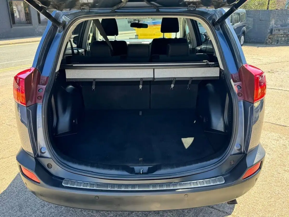 2014-toyota-rav4-20td-icon-20d-4d-awd-big-19
