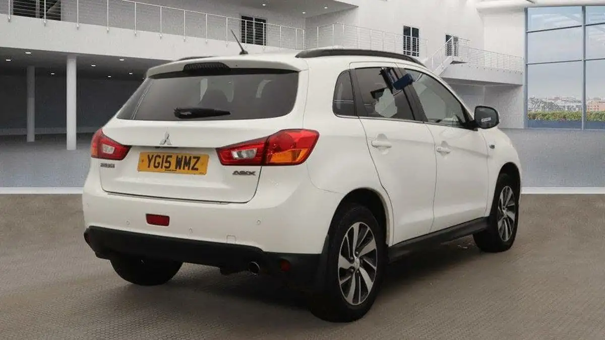 2015-mitsubishi-asx-22di-d-4-big-6