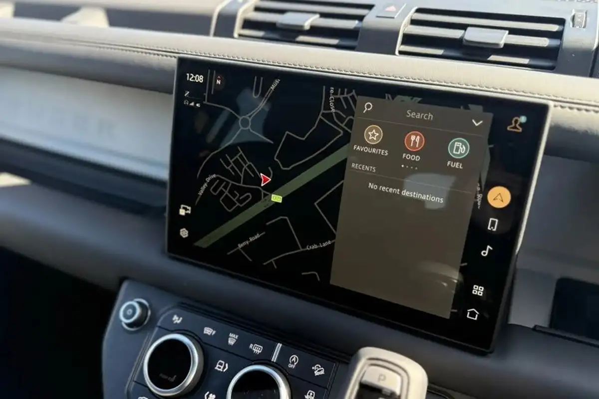 2024-land-rover-110-defender-30-d300-x-dynamic-hse-big-11