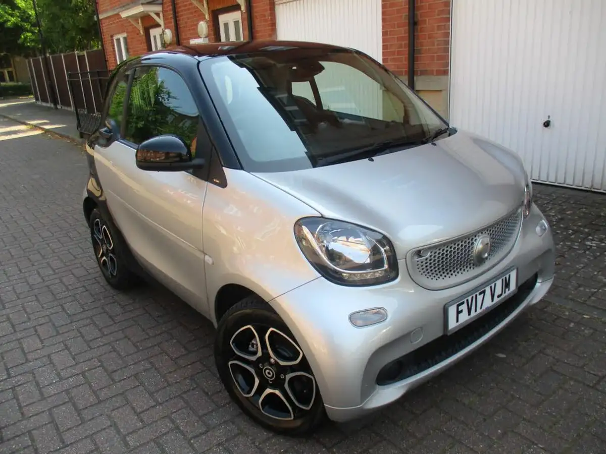 2017-smart-fortwo-10-prime-71bhp-premiumss-coupe-big-0