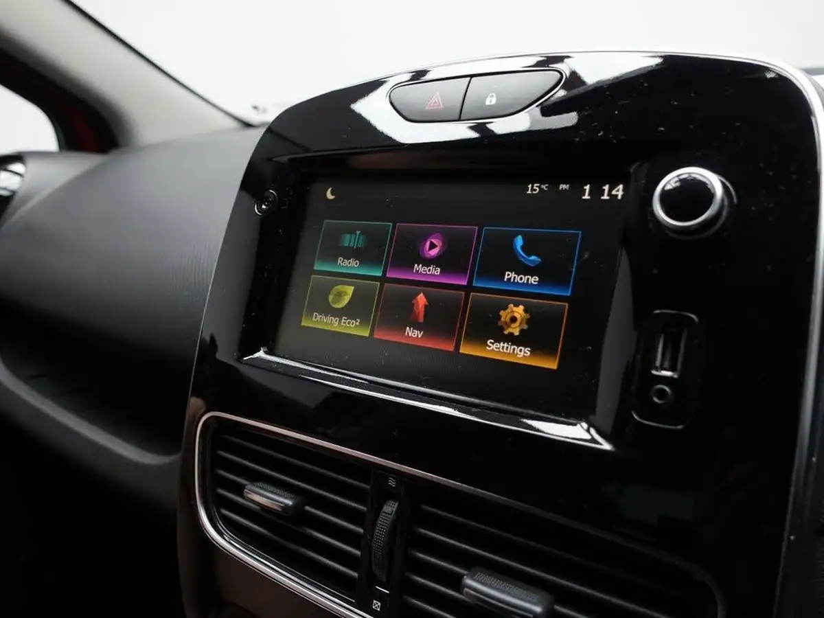 2019-renault-clio-09-tce-iconic-90ps-big-20