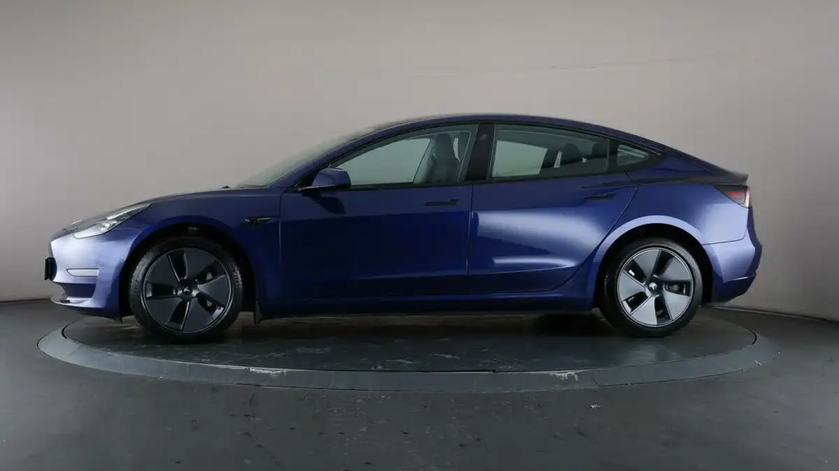 2021-tesla-model-3-e-long-range-awd-big-38
