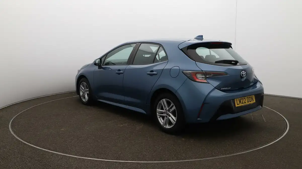2022-toyota-corolla-18-vvt-i-icon-120bhp-trk-hatchback-5d-big-60