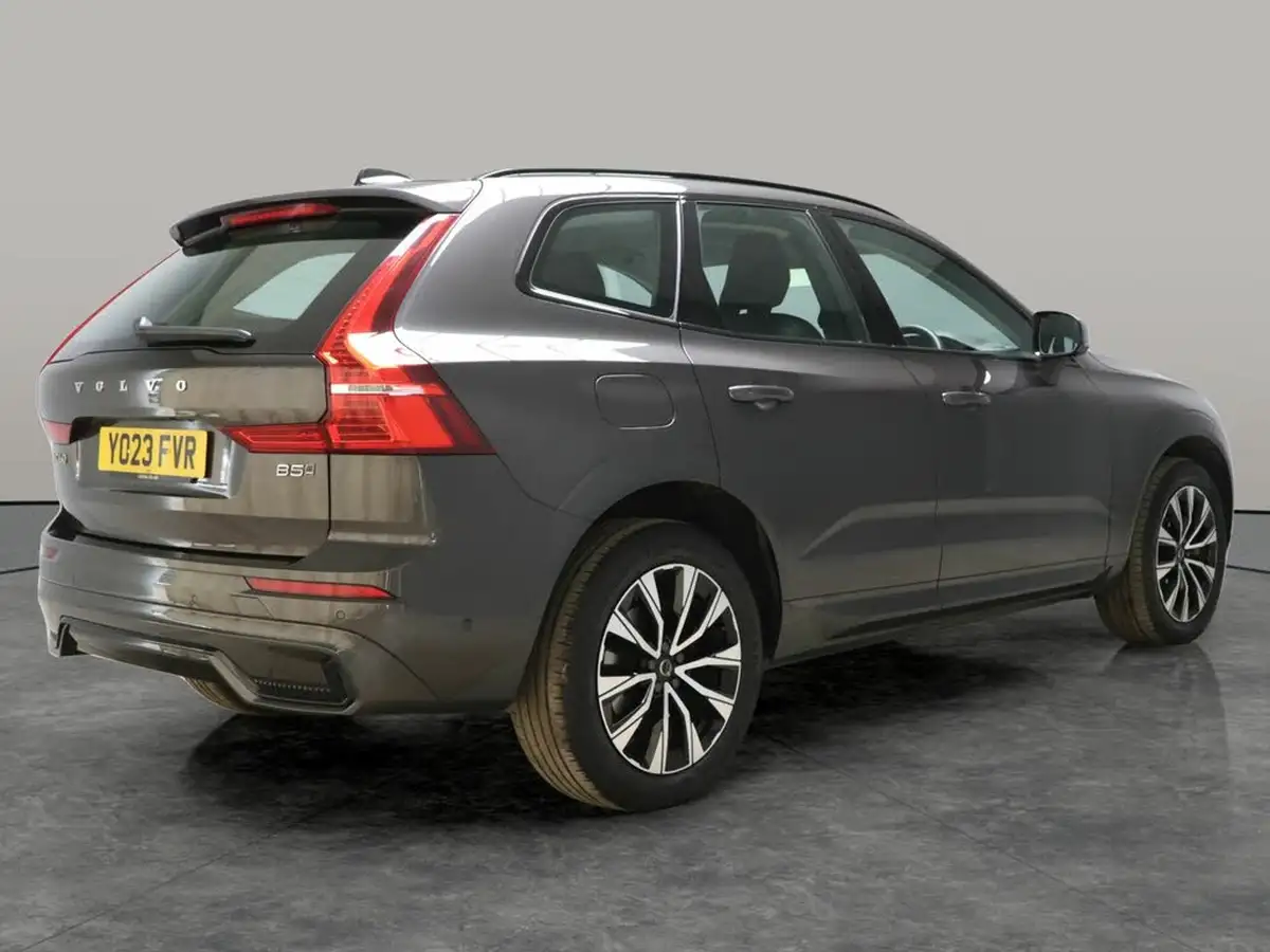 2023-volvo-xc60-20-b5-plus-big-12