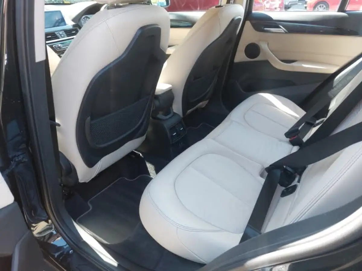 2021-bmw-x1-20-sdrive20i-xline-big-5