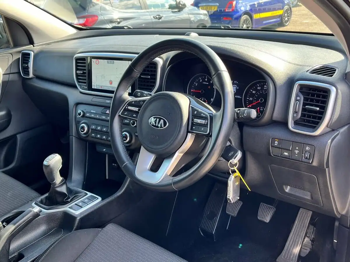 2021-kia-sportage-16-gdi-2-big-17