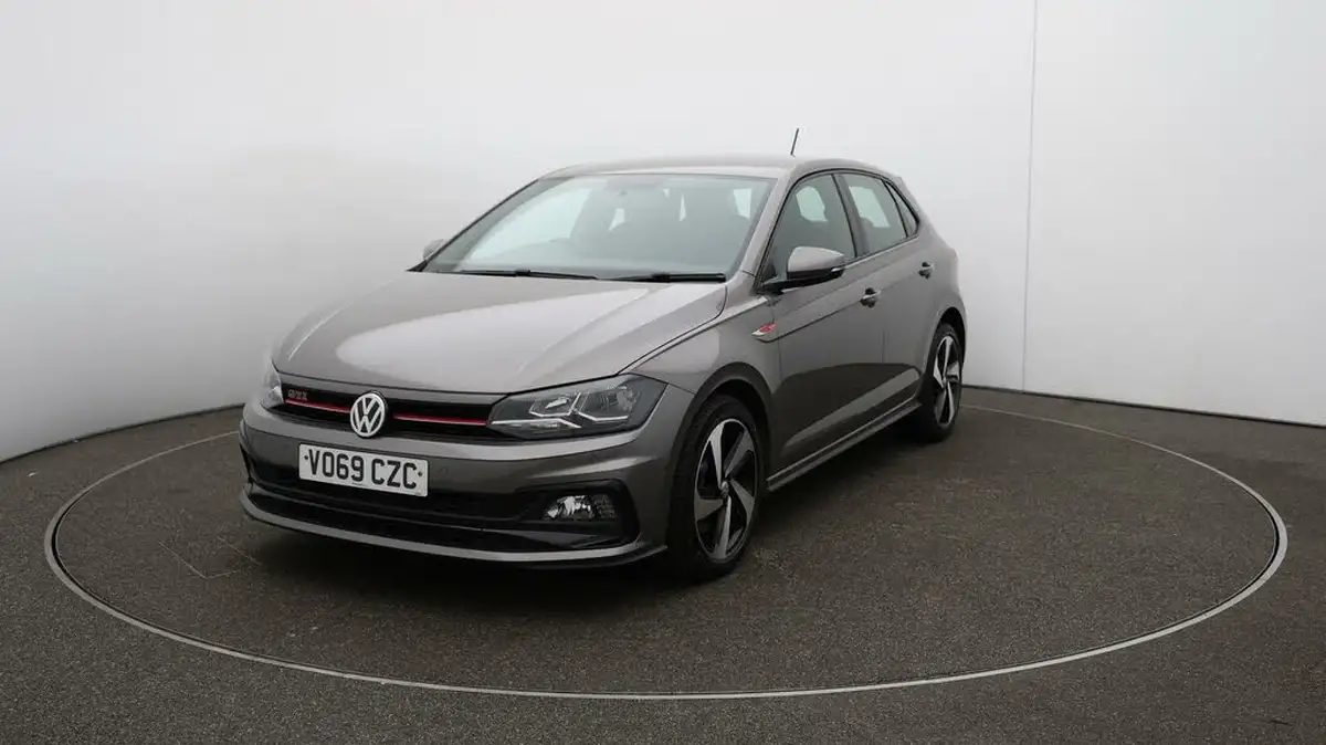 2019-volkswagen-polo-20-tsi-gti-big-36