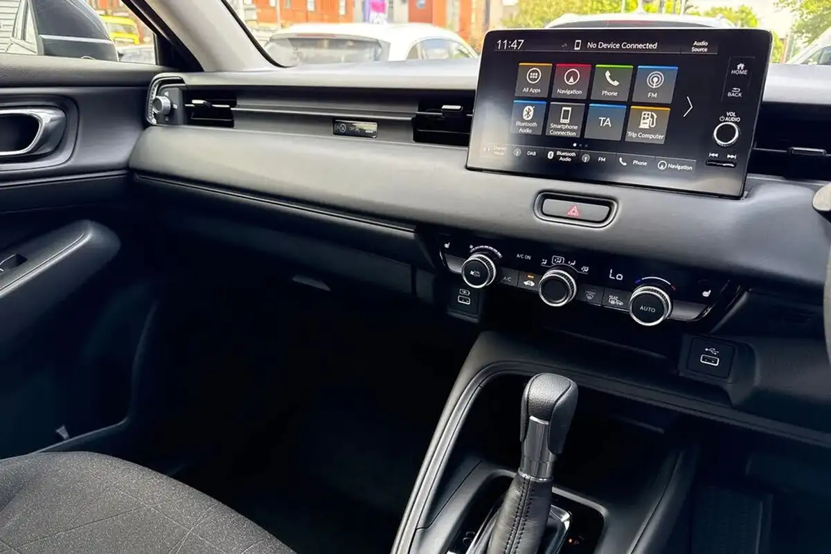 2023-honda-hr-v-15-i-mmd-elegance-big-36