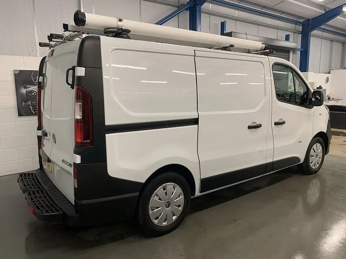 2016-vauxhall-vivaro-16cdti-2900-ecoflex-l1h1-90ps-panel-van-big-3
