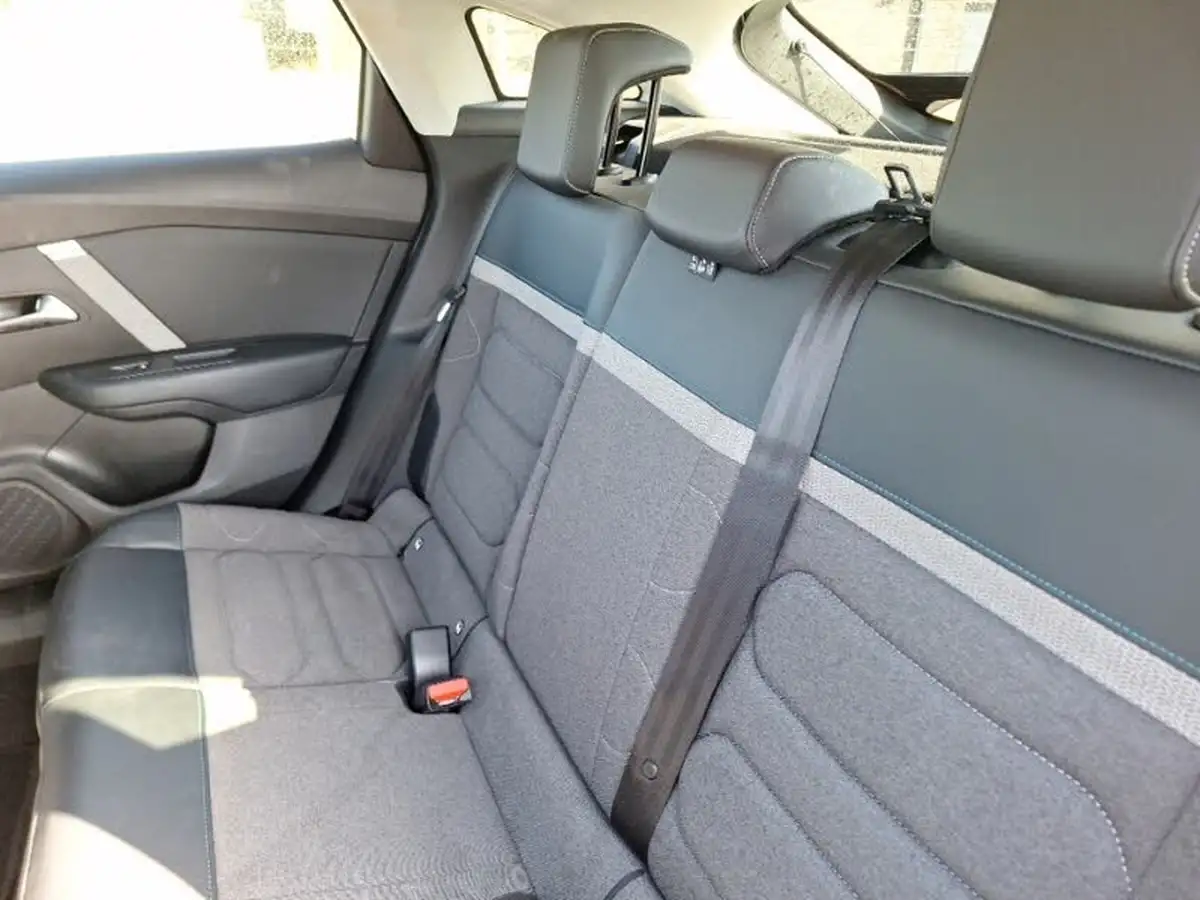 2022-citroen-c4-12-puretech-shine-130ps-big-5
