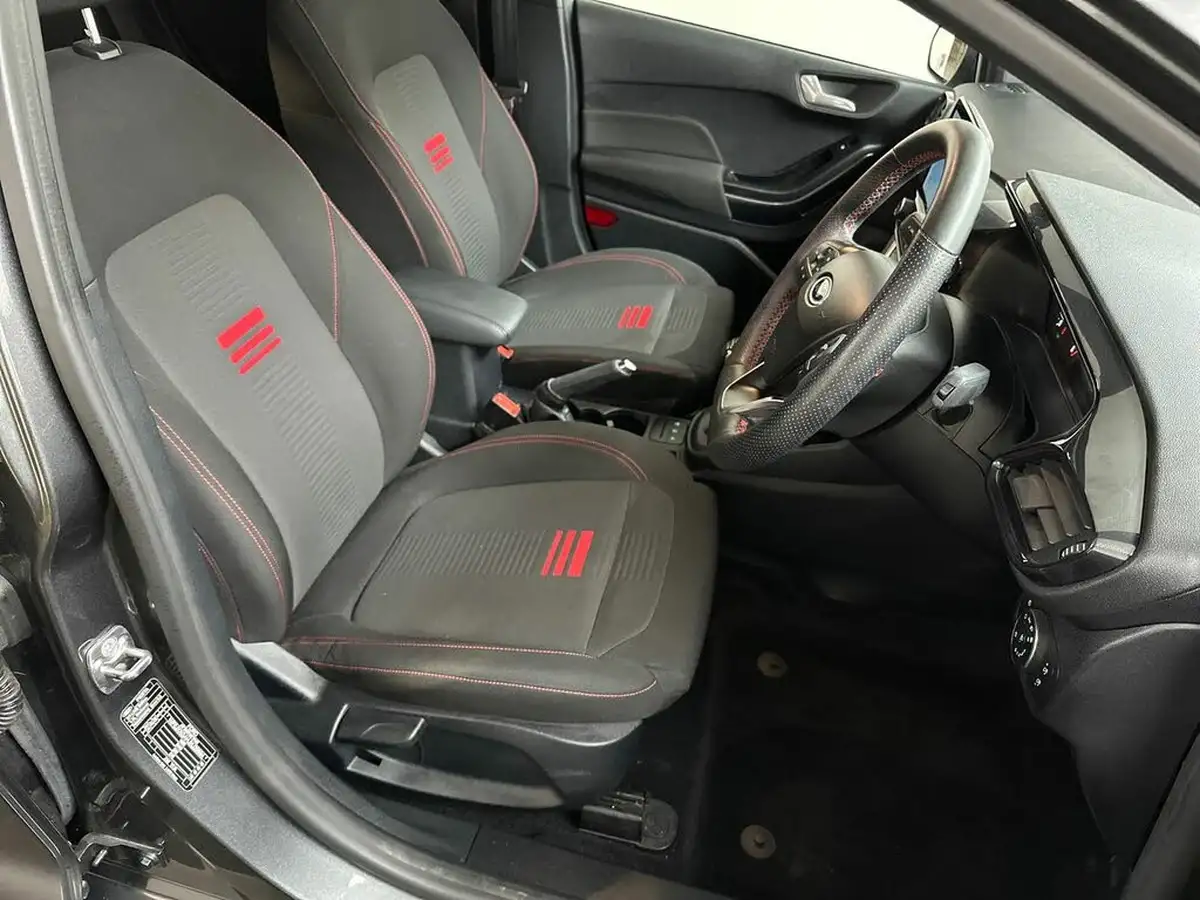 2022-ford-fiesta-10t-st-line-100ps-5d-big-11