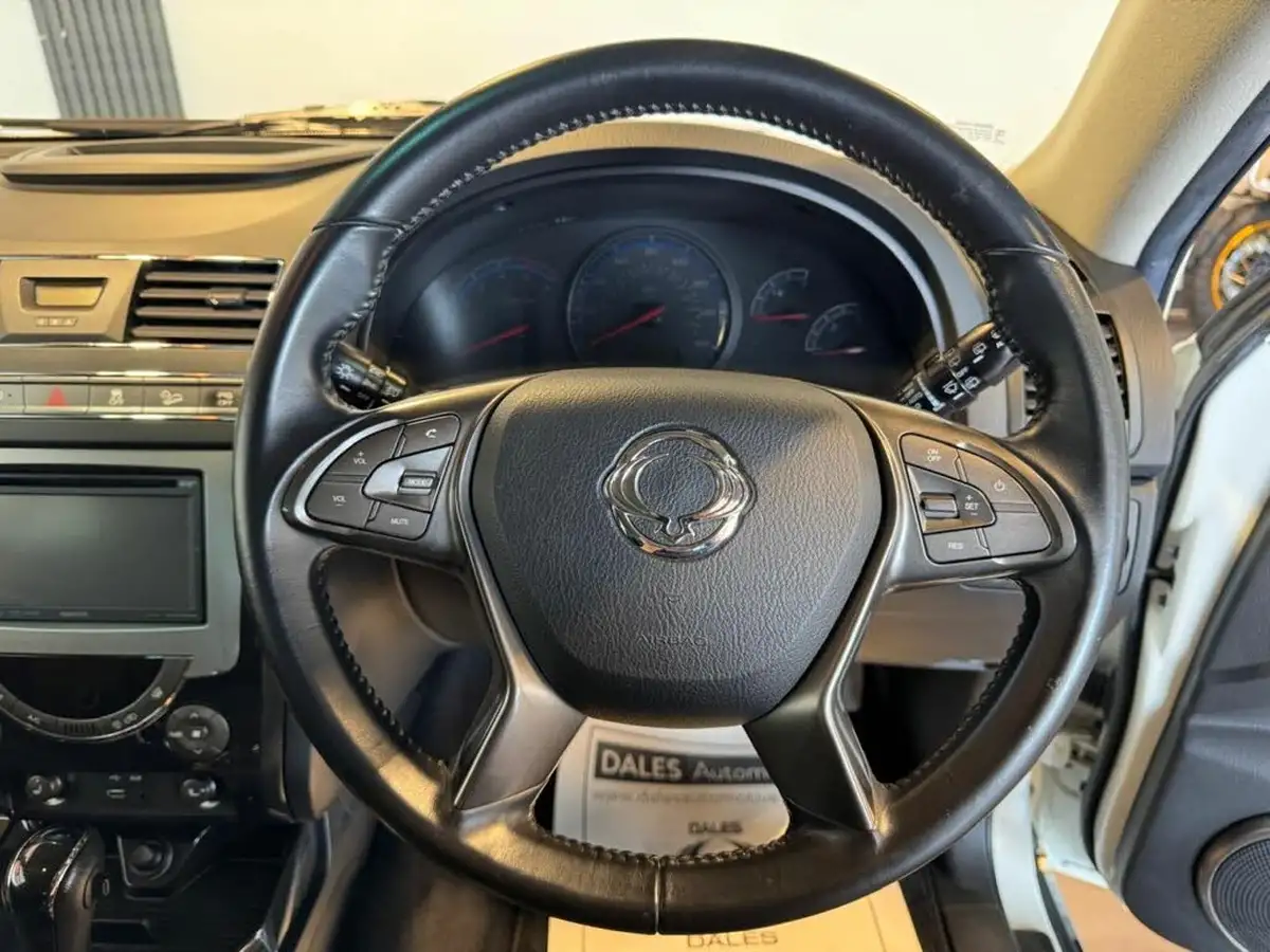 2016-kgm-ssangyong-rexton-w-22td-ex-t-tronic-big-19