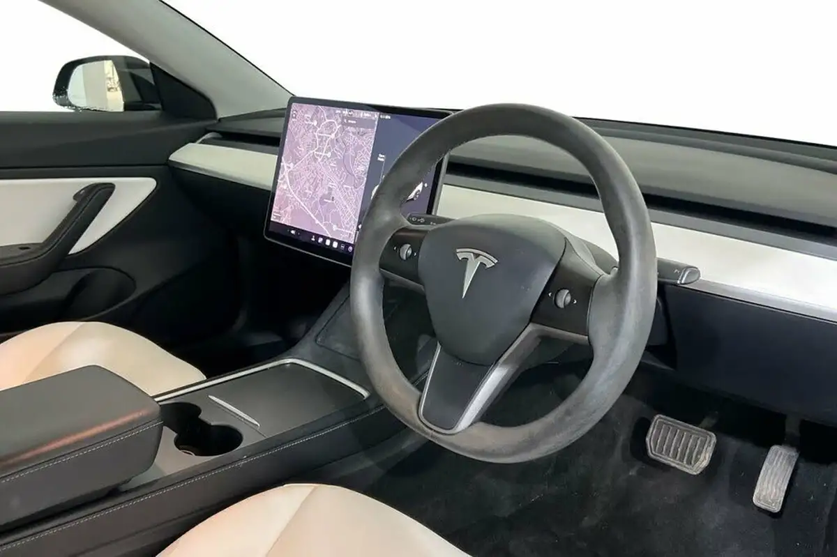 2020-tesla-model-3-e-long-range-big-8