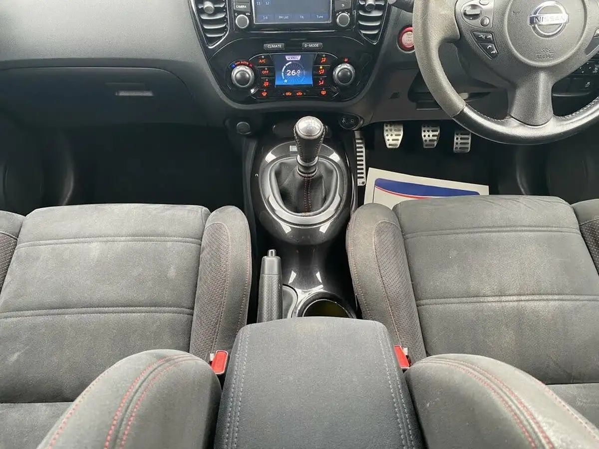 2014-nissan-juke-16-nismo-big-29
