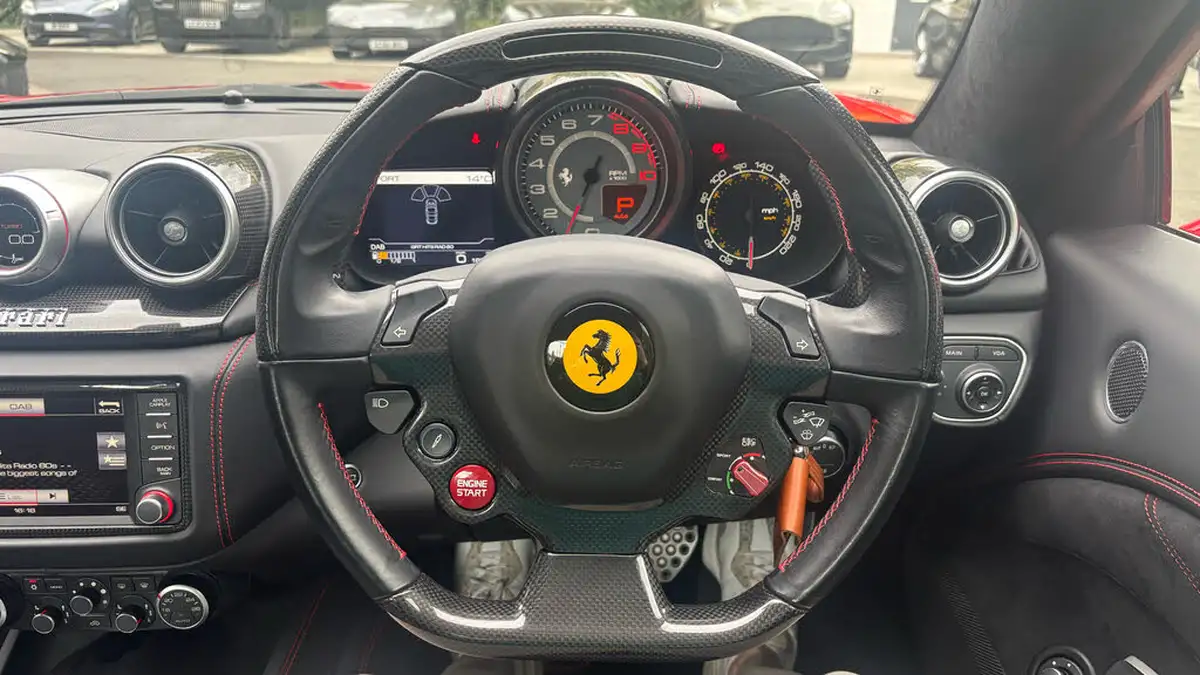 2016-ferrari-california-39-t-big-10