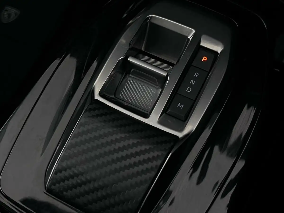 2022-peugeot-2008-suv-12-puretech-allure-premium-130bhp-eat8-big-40