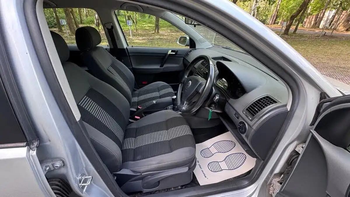 2008-volkswagen-polo-14-match-80ps-5d-big-2