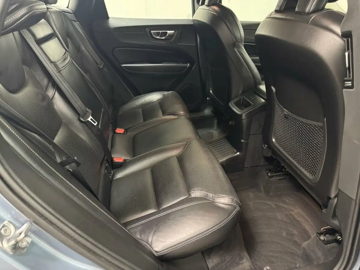 2018-volvo-xc60-20-t8-inscription-pro-390bhp-twin-engine-big-42