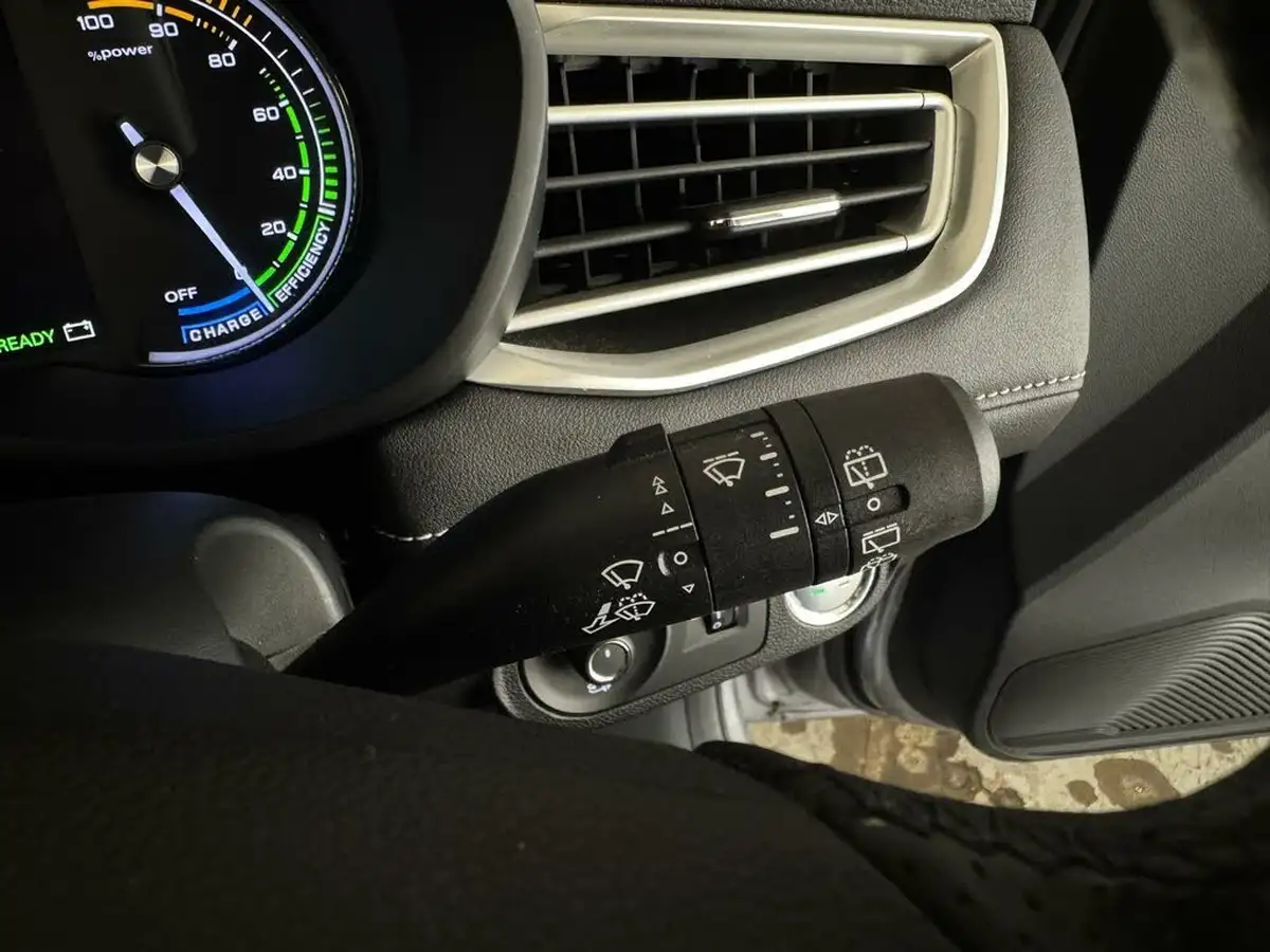 2021-mg-mg5-e-exclusive-ev-long-range-big-16