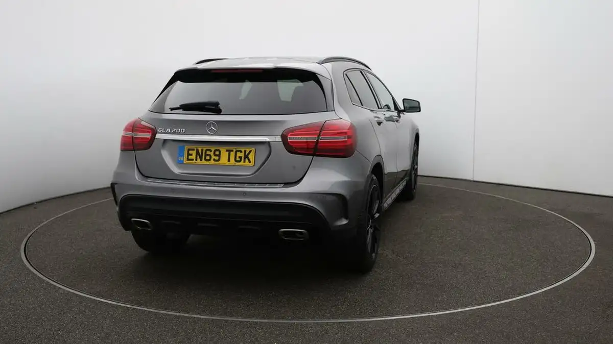 2020-mercedes-benz-gla-class-16-gla-200-amg-line-edition-plus-7g-dct-big-50