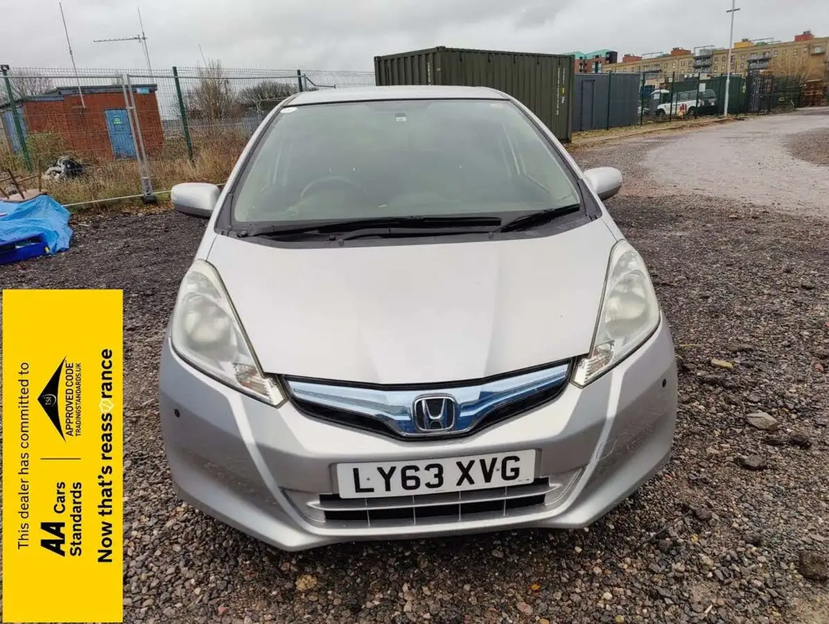2013-honda-jazz-big-1