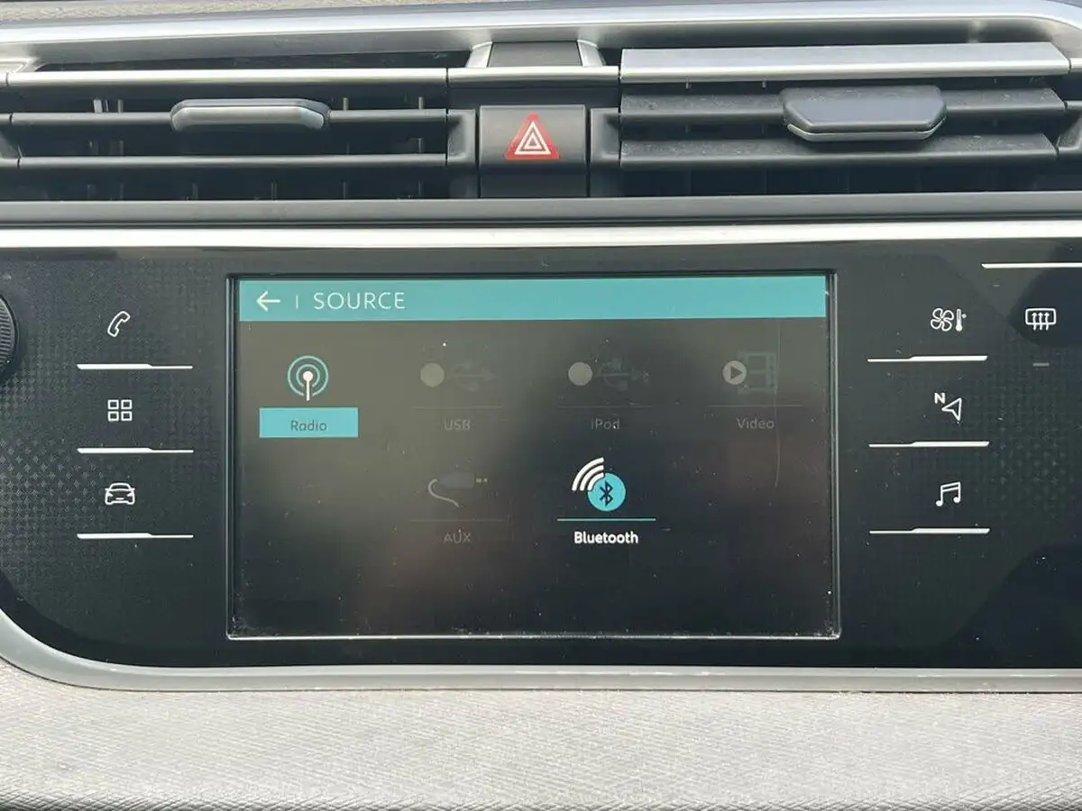 2018-citroen-grand-c4-spacetourer-15bluehdi-flair-big-48